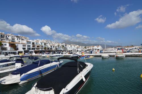 Puerto Banus First Line With Sea And Marina Views Appartement